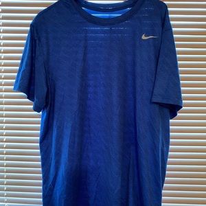 nike tee